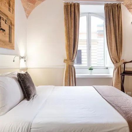 4 Bed 4 Bath Flat W Balcony Near Termini Apartamento Roma